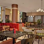 Radisson Red Kudamm מלון 4*