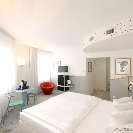 Radisson Red Kudamm Szálloda