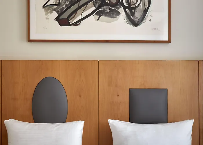 Radisson Red Kudamm Szálloda 4*