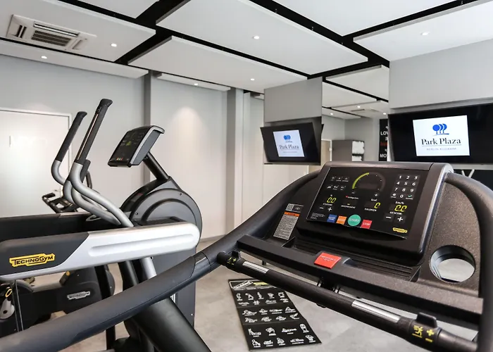 Otel Radisson Red Kudamm 4*