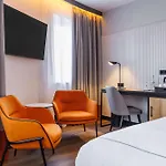 Radisson Red Kudamm Hotel 4*