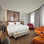 Radisson Red Kudamm 호텔 4*
