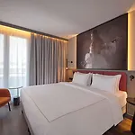 Radisson Red Kudamm 4*