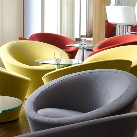 Radisson Red Kudamm מלון 4*