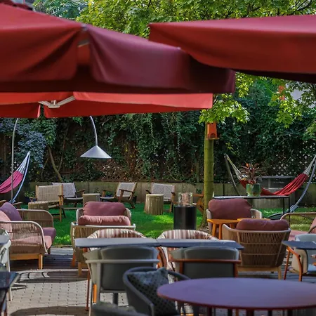 Radisson Red Kudamm Szálloda 4*