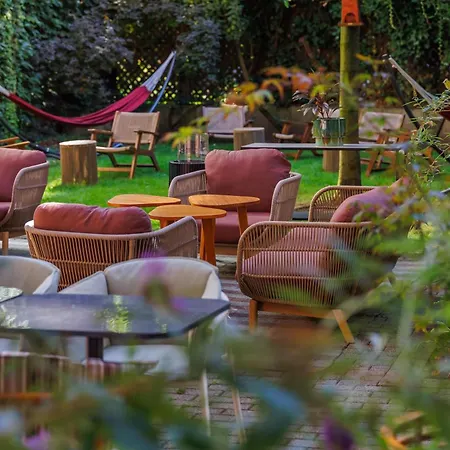 Radisson Red Kudamm מלון 4*