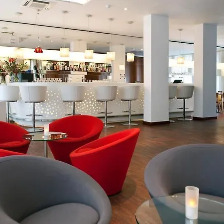 Radisson Red Kudamm Hotel 4*