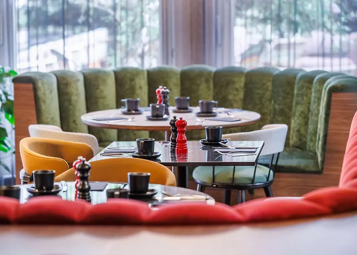 Radisson Red Kudamm فندق 4*