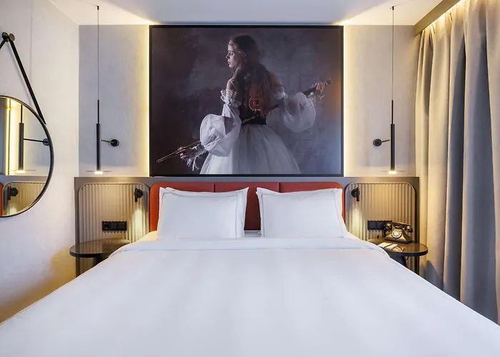 Radisson Red Kudamm فندق