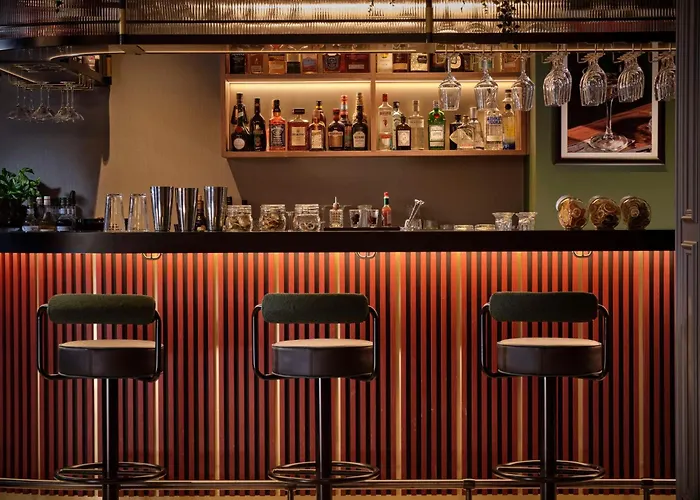 호텔 Radisson Red Kudamm 4*