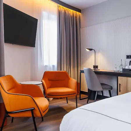 Radisson Red Kudamm Отель 4*
