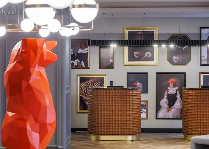 Radisson Red Kudamm 4*