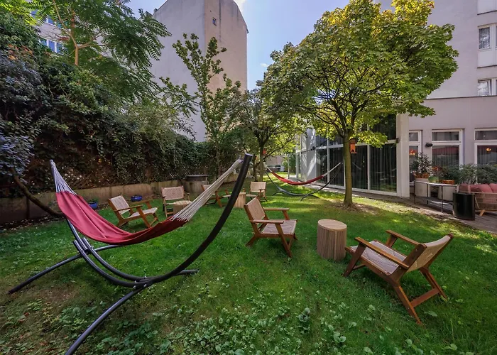 Radisson Red Kudamm 4*